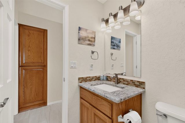 215 La Marta Court, Santa Fe, NM 87501