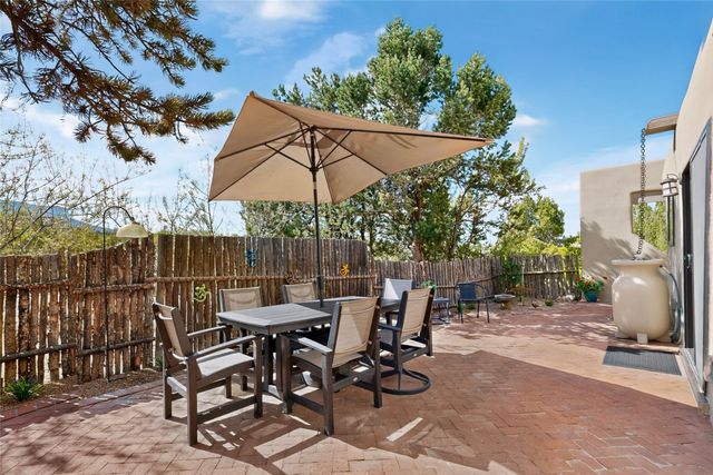 215 La Marta Court, Santa Fe, NM 87501