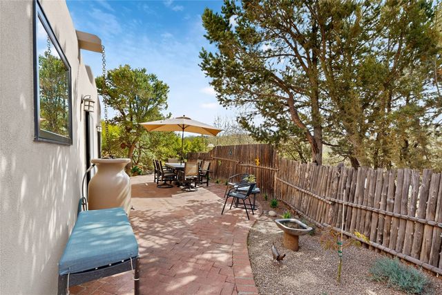 215 La Marta Court, Santa Fe, NM 87501