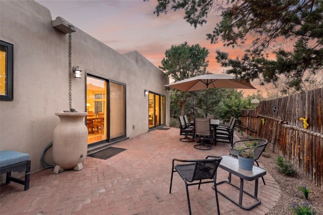 215 La Marta Court, Santa Fe, NM 87501