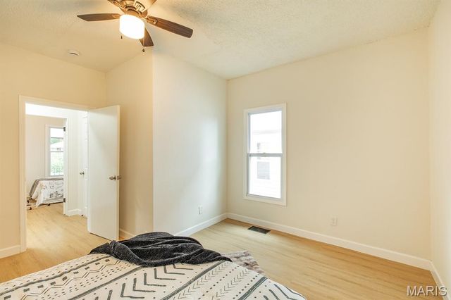 304 S Pence Street, East Alton, IL 62024