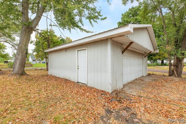 304 S Pence Street, East Alton, IL 62024