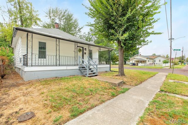 304 S Pence Street, East Alton, IL 62024