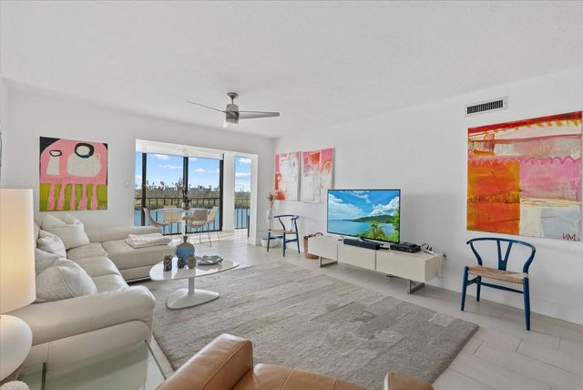 9393 MIDNIGHT PASS ROAD 606, Sarasota, FL 34242