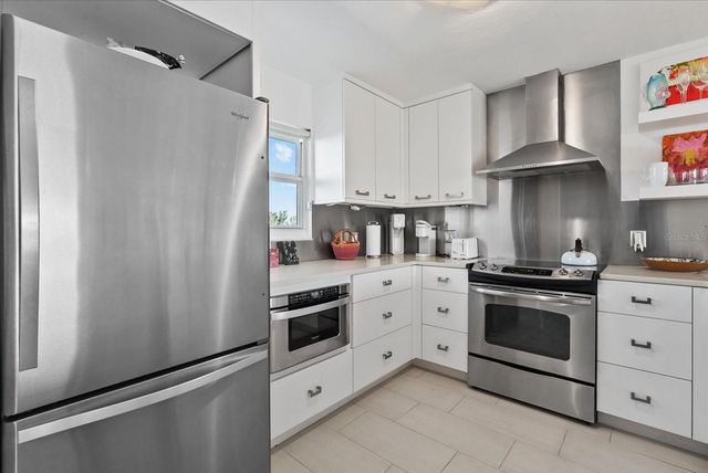 9393 MIDNIGHT PASS ROAD 606, Sarasota, FL 34242