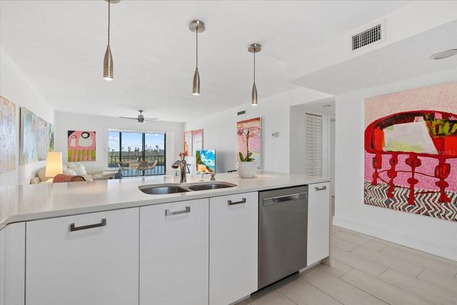 9393 MIDNIGHT PASS ROAD 606, Sarasota, FL 34242