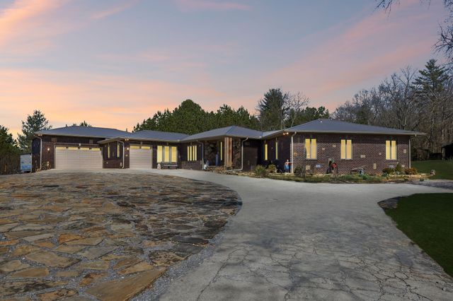 1372 Short Mountain Rd, Mcminnville, TN 37110