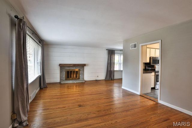 208 Huntleigh Drive, St Louis, MO 63122