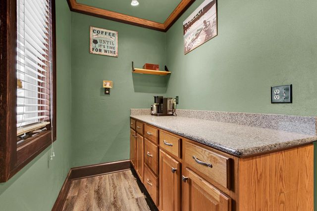 2215 S 73rd STREET, West Allis, WI 53219