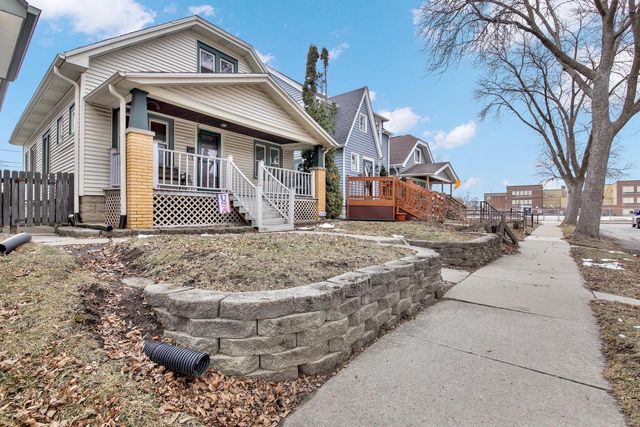 2215 S 73rd STREET, West Allis, WI 53219