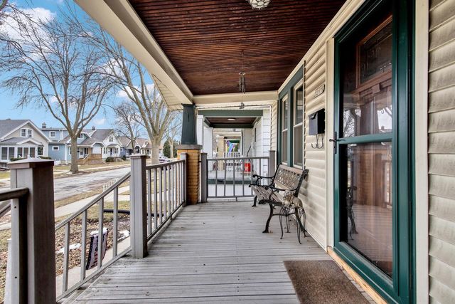 2215 S 73rd STREET, West Allis, WI 53219