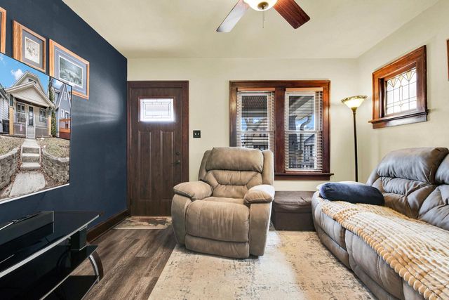 2215 S 73rd STREET, West Allis, WI 53219