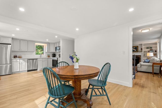 79 Colchester Dr, Plymouth, MA 02360