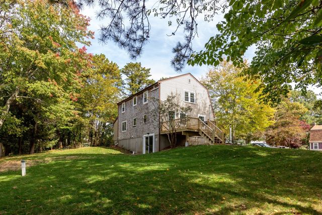 79 Colchester Dr, Plymouth, MA 02360