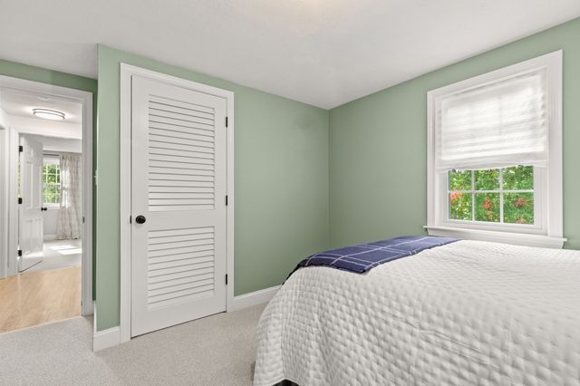 79 Colchester Dr, Plymouth, MA 02360