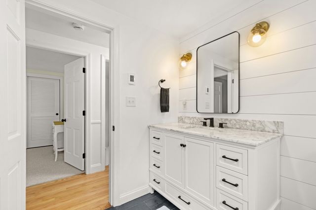 79 Colchester Dr, Plymouth, MA 02360
