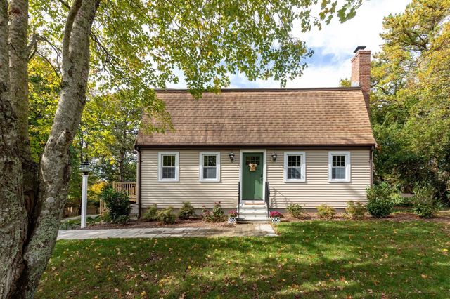 79 Colchester Dr, Plymouth, MA 02360