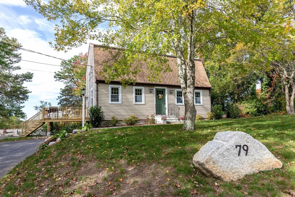 79 Colchester Dr, Plymouth, MA 02360