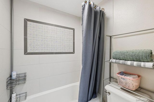 8870 Caminito Primavera, La Jolla, CA 92037