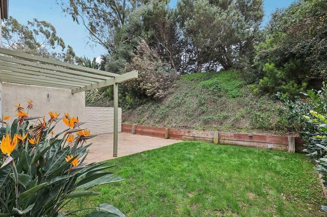 8870 Caminito Primavera, La Jolla, CA 92037