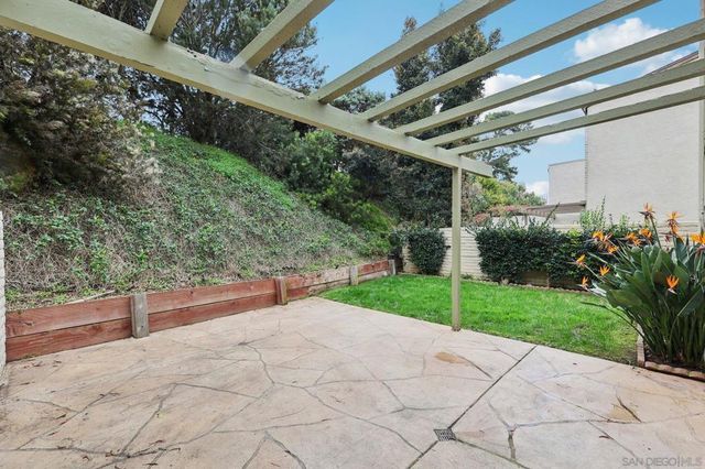 8870 Caminito Primavera, La Jolla, CA 92037