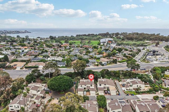 8870 Caminito Primavera, La Jolla, CA 92037