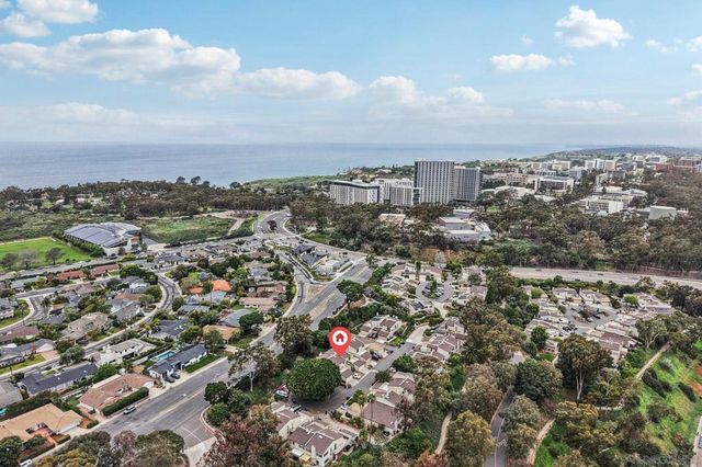 8870 Caminito Primavera, La Jolla, CA 92037