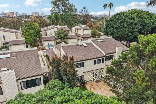 8870 Caminito Primavera, La Jolla, CA 92037