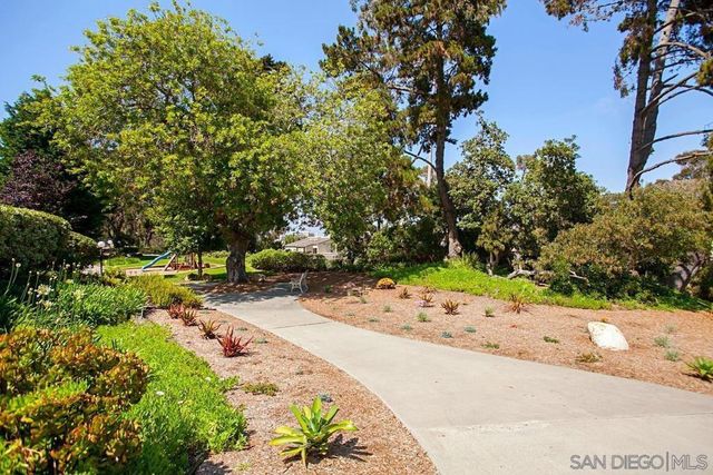 8870 Caminito Primavera, La Jolla, CA 92037