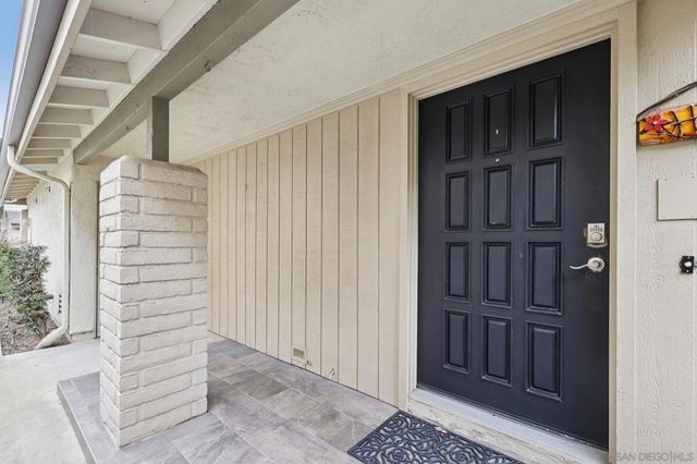 8870 Caminito Primavera, La Jolla, CA 92037