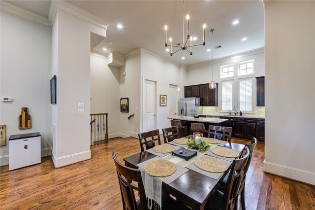 411 W 17th Street B, Houston, TX 77008