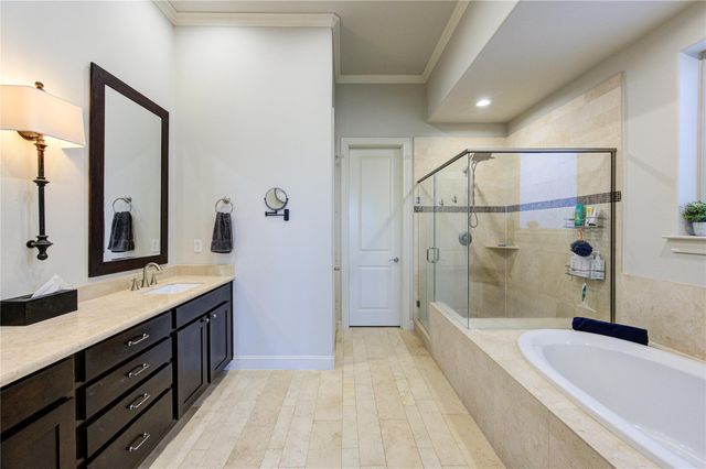 411 W 17th Street B, Houston, TX 77008