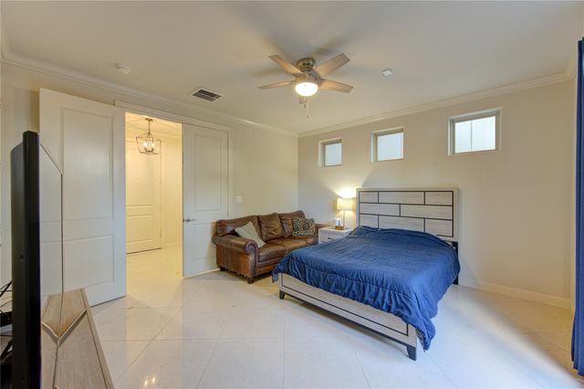 411 W 17th Street B, Houston, TX 77008