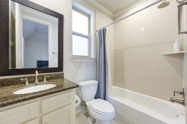 411 W 17th Street B, Houston, TX 77008