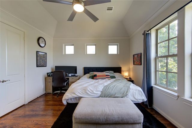 411 W 17th Street B, Houston, TX 77008