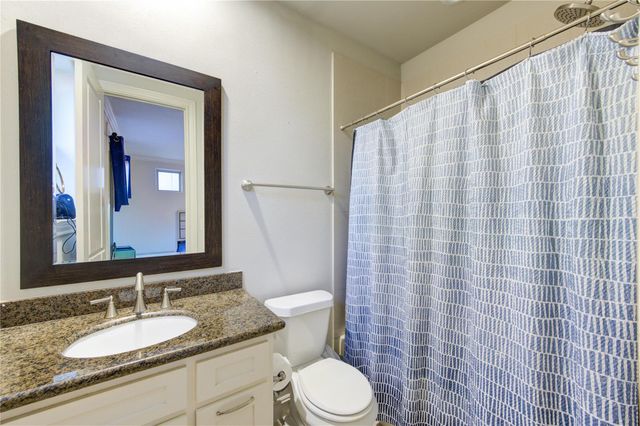 411 W 17th Street B, Houston, TX 77008