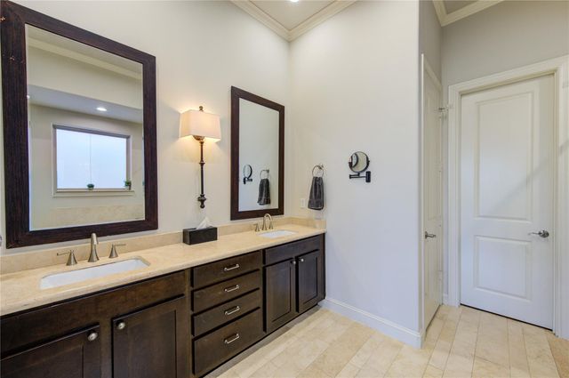 411 W 17th Street B, Houston, TX 77008