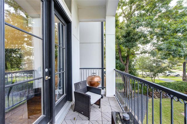 411 W 17th Street B, Houston, TX 77008