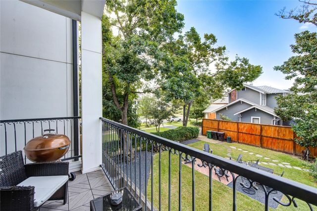 411 W 17th Street B, Houston, TX 77008