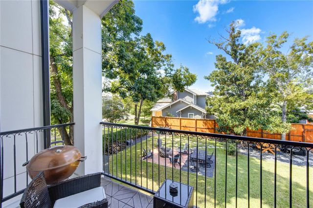 411 W 17th Street B, Houston, TX 77008