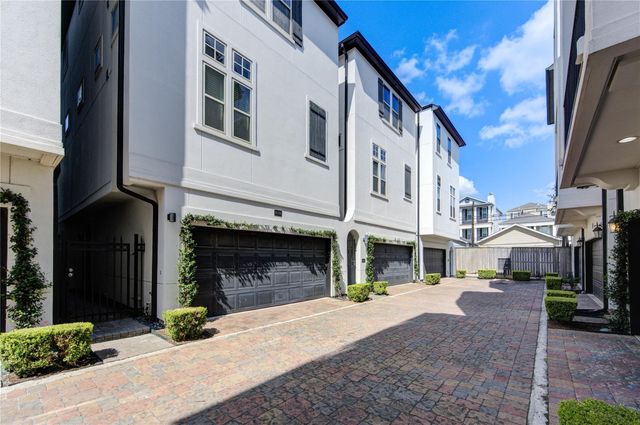 411 W 17th Street B, Houston, TX 77008