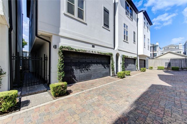 411 W 17th Street B, Houston, TX 77008