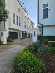 411 W 17th Street B, Houston, TX 77008