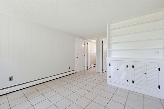 419 Old Connecticut Path, Framingham, MA 01701