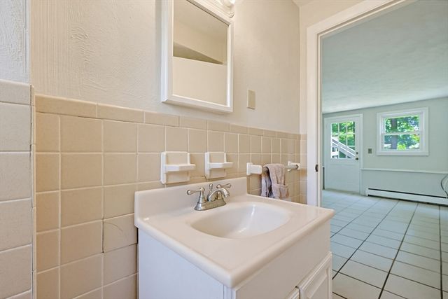 419 Old Connecticut Path, Framingham, MA 01701