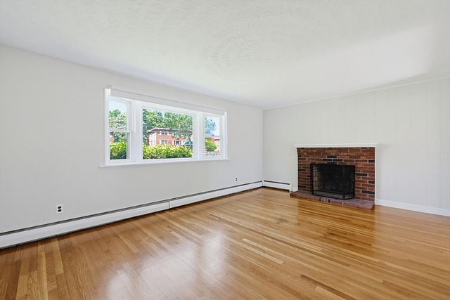 419 Old Connecticut Path, Framingham, MA 01701
