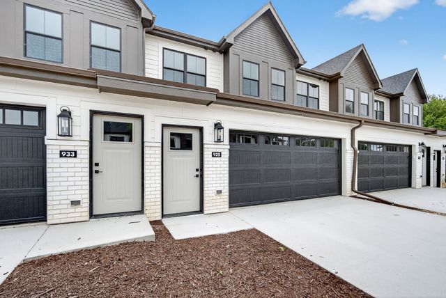 7647 Presence Lane, West Des Moines, IA 50266