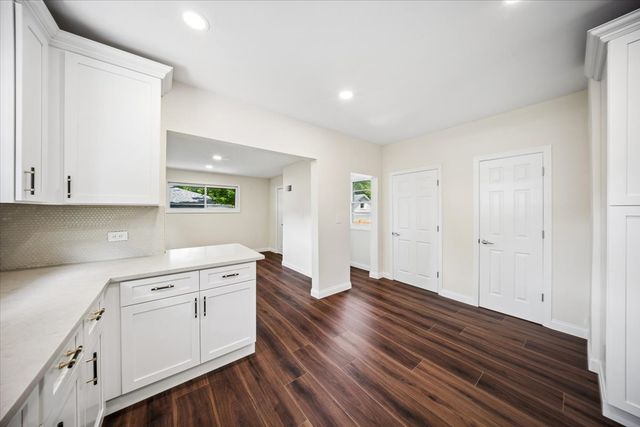 818 Bach Street, Northbrook, IL 60062