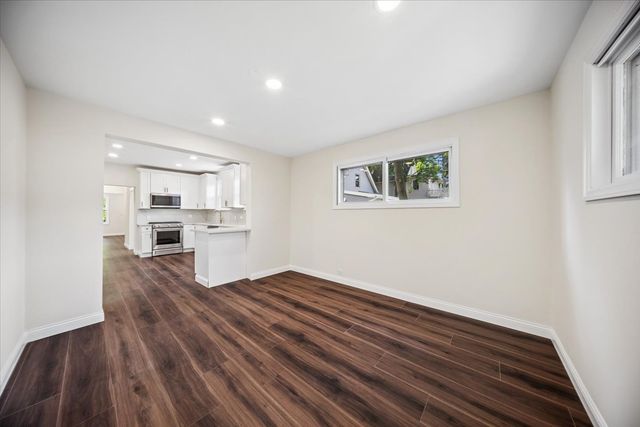 818 Bach Street, Northbrook, IL 60062