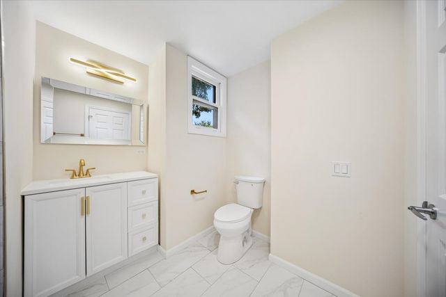 818 Bach Street, Northbrook, IL 60062